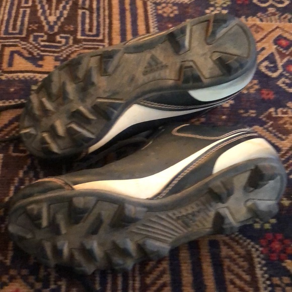 Adidas baseball cleats US size 1.5 - Picture 2 of 4